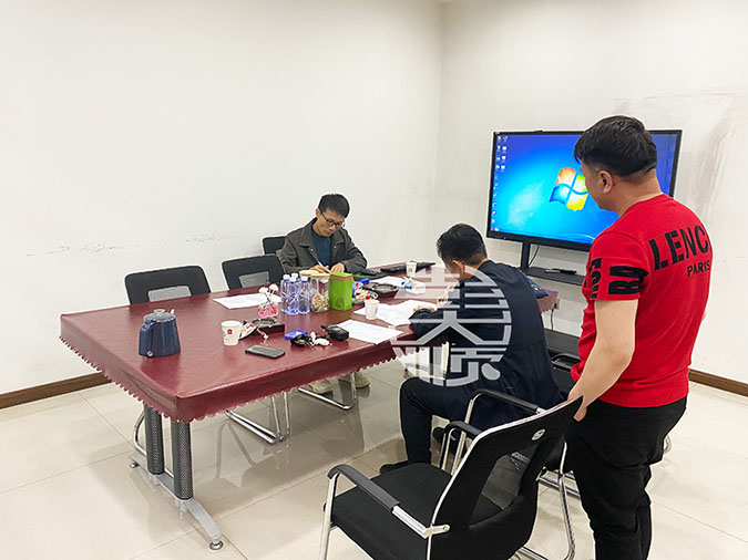 共创未来：菏泽全自动豆腐机客户与彭大顺的创新合作